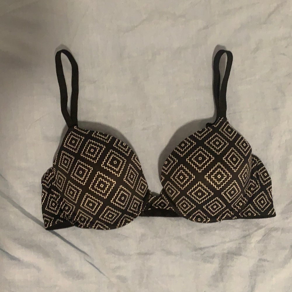Pink by Victoria’s Secret black and white bra